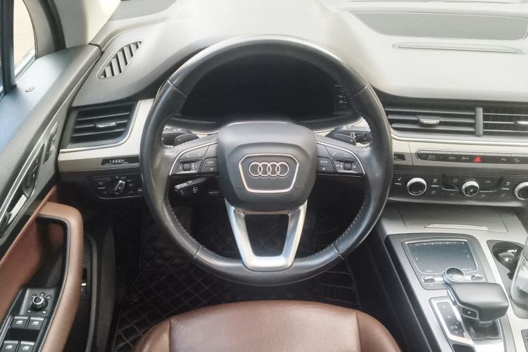 Used Audi Q7 2019 45 TFSI Comfort Model