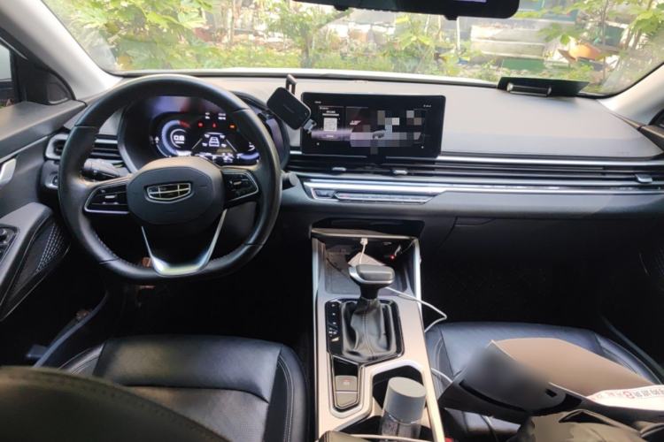 Used Geely Auto Emgrand 2022 4th Generation 1.5L CVT Elite Model Center Console