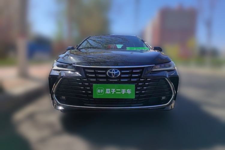 Used Toyota Avalon 2022 Dual-Engine 2.5L XLE Premium Edition Front