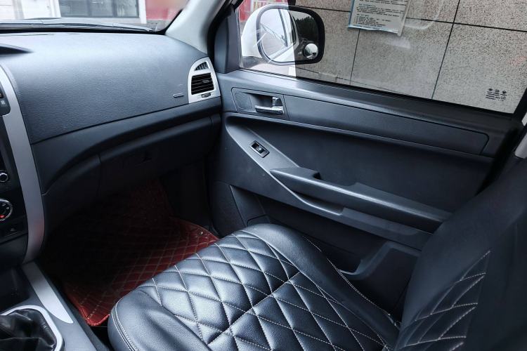 Used Foton Tunland 2017 2.4L E3 Gasoline 4x4 Elite Edition 4G69S4M