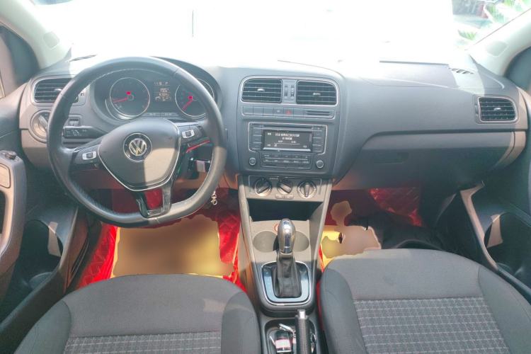 Used Volkswagen Polo 2016 1.6L Automatic Comfort Model
