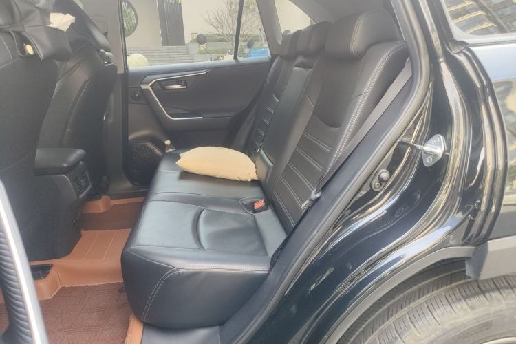 Used Toyota Wildlander 2021 2.0L CVT Two-Wheel Drive Luxury Edition
