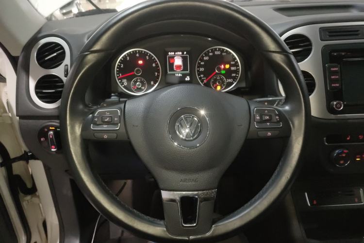 Used Volkswagen Tiguan L 2015 1.8TSI Automatic Two-Wheel Drive Luxury Model
