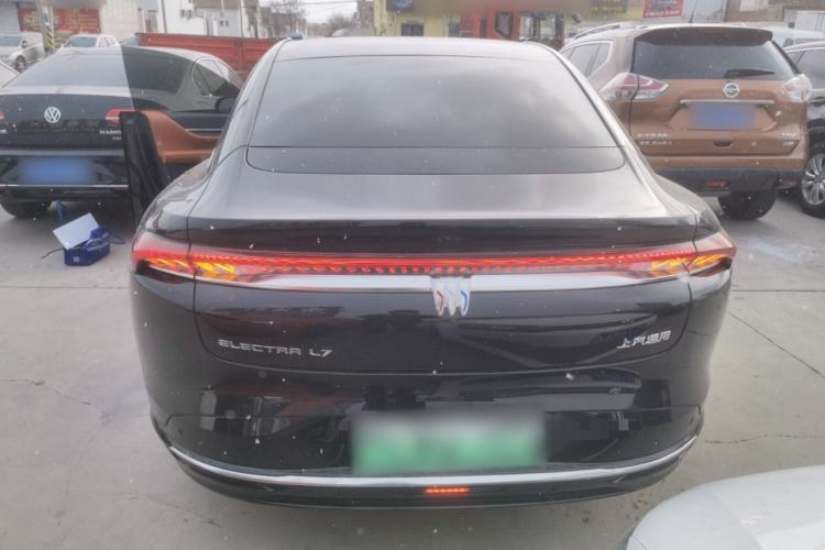 Used Buick L7 2025 Model Luxury Edition