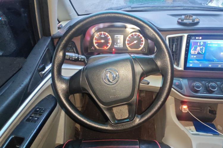 Used FORTHING Lingzhi 2019 M5 1.6L Exclusive Edition 7-Seater
