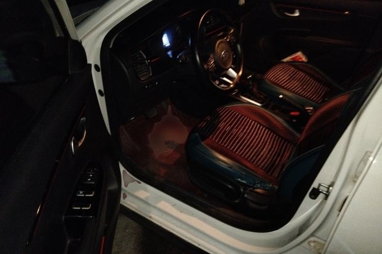 Used Kia KX Cross 2017 1.4L AT GLS