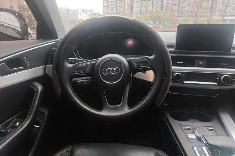 Used Audi A4L 2019 40 TFSI Fashion Version China V
