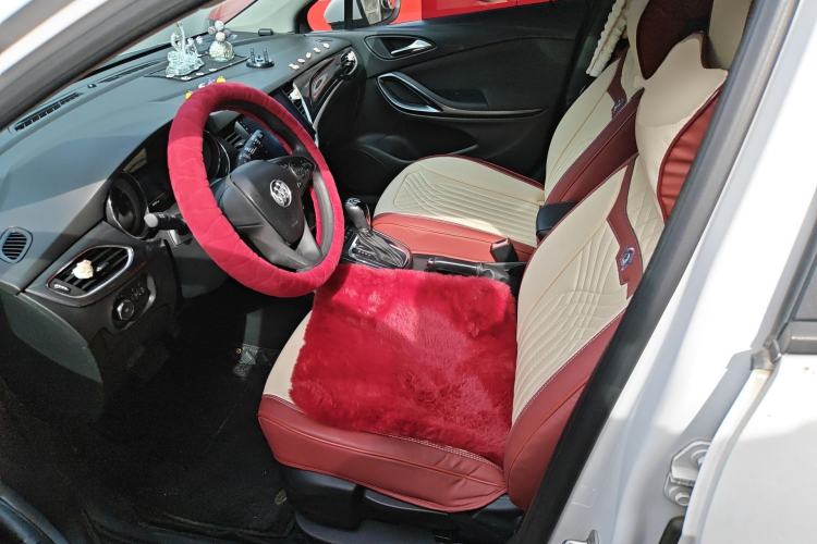 Used Buick Verano 2018 Hatchback 15S Automatic Ambition Model Left Front Seat