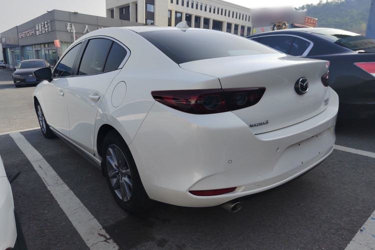 Used Mazda 3 Axela 2021 2.0L Automatic Zhiqing Edition
