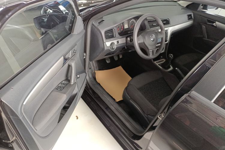 Used Volkswagen Lavida 2013 Revised Classic 1.6L Manual Fashion Edition Driver Seat