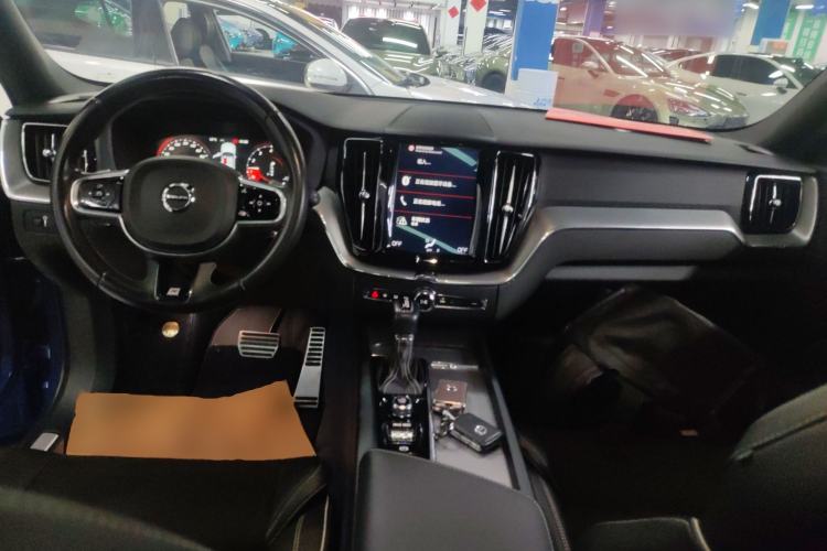 Used Volvo XC60 2018 T5 4x4 Smart & Sporty Edition