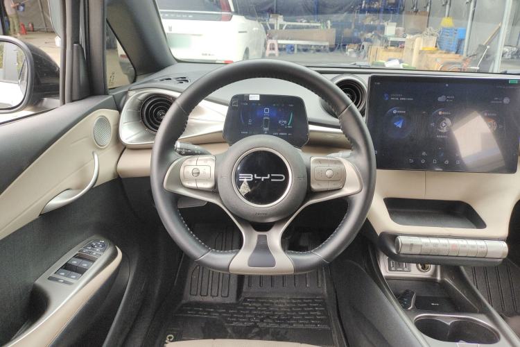 Used BYD Dolphin 2023 420 km Fashion Edition