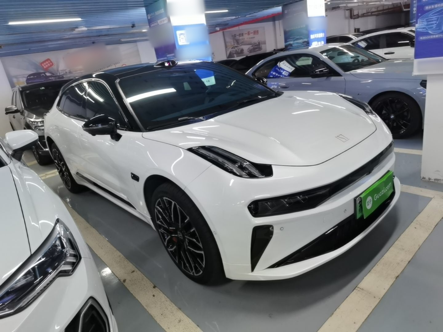 Zeekr 001 2025 YOU Edition 100 kWh All-Wheel Drive — снимка 3