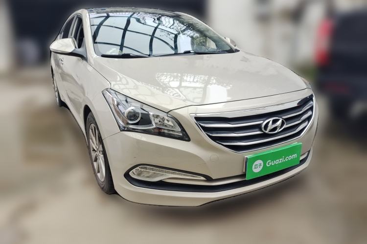 Used Hyundai Mistra 2014 1.8L Automatic Smart GLS Front Right 45 Deg