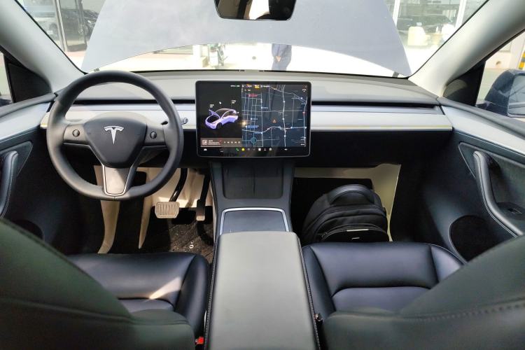 Used Tesla Model Y 2024 Rear-Wheel-Drive Version Center Console