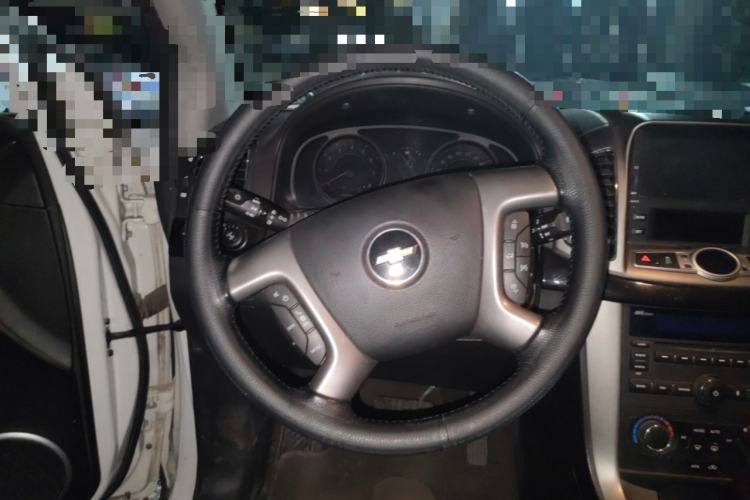Used Chevrolet Captiva 2012 2.4L 4x4 Flagship Edition 7 Seats Steering Wheel