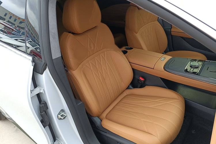 Used Geely Galaxy 8 2025 130km EM-P Starship Edition
