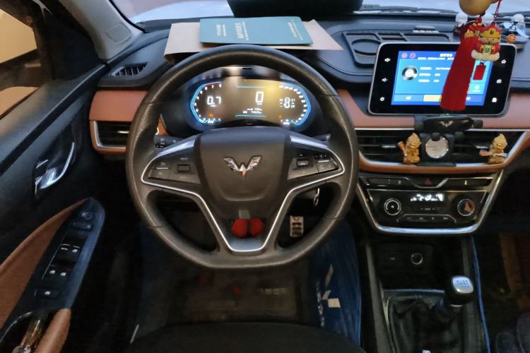 Used Wuling Hongguang S3 2018 1.5L Manual Luxury Model China V Standard