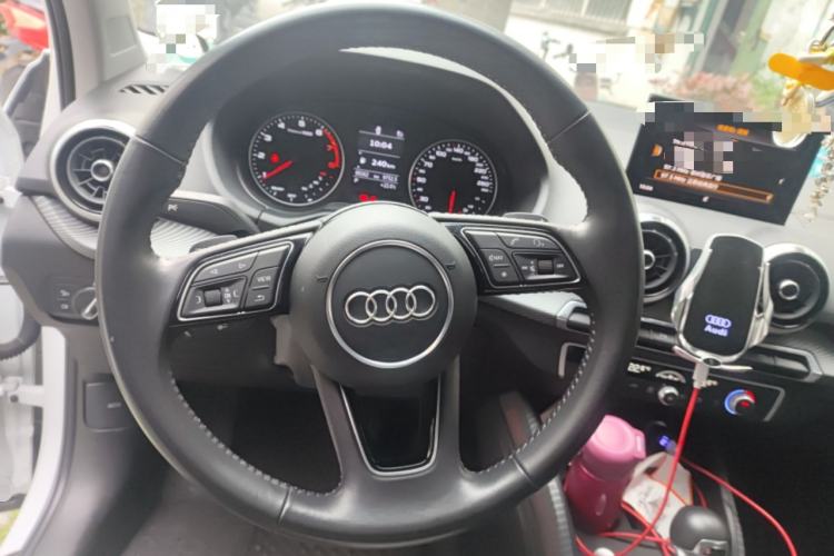 Used Audi Q2L 2022 35 TFSI Fashionable and Elegant Model Steering Wheel