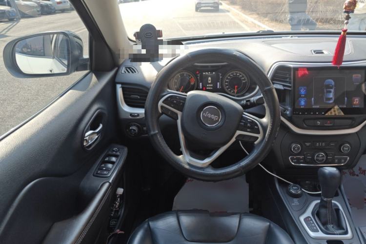 Used Jeep Cherokee 2016 2.4L Professional Edition