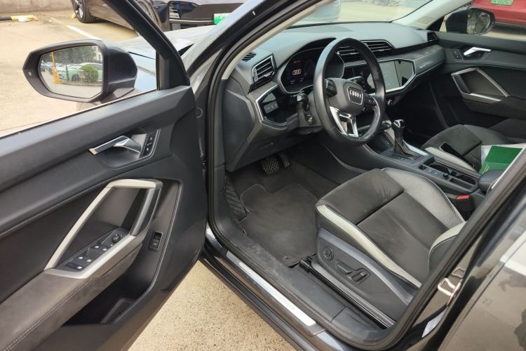 Used Audi Q3 2020 35 TFSI Ambition Dynamic Edition
