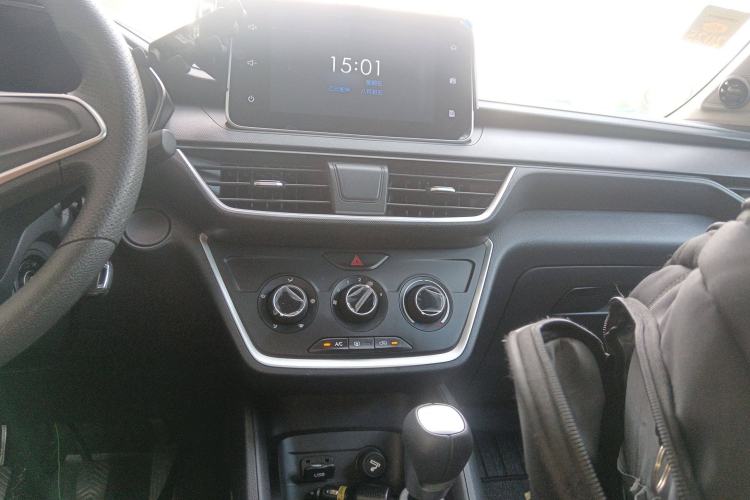 Used Wuling Hongguang S3 2019 1.5L Manual Comfort Model China VI Standard