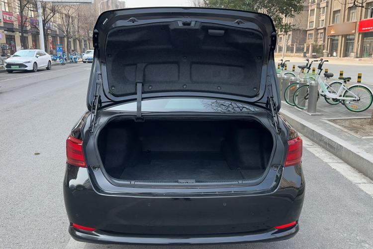 Used Toyota Crown 2017 2.0T Sport Edition
