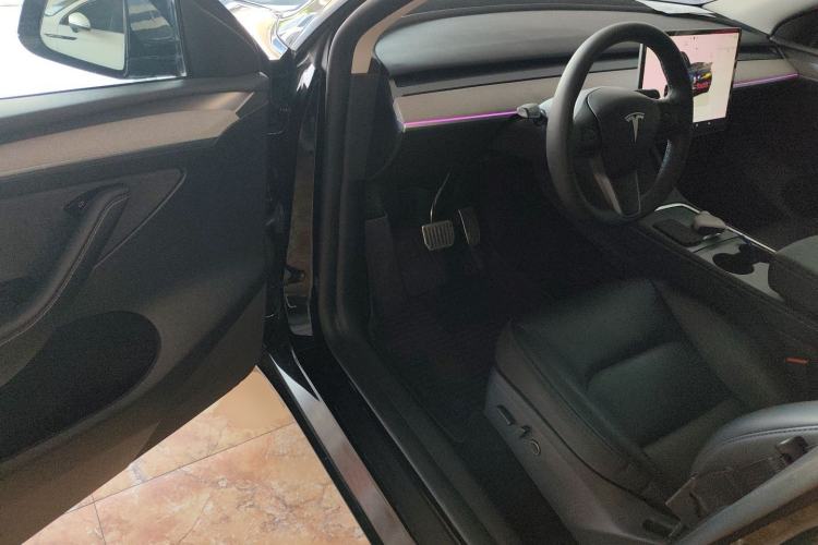 Used Tesla Model Y 2023 Rear-Wheel-Drive Version