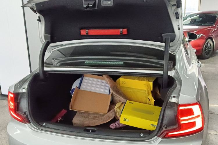 Used Volvo S90 2018 T4 Zhiyuan Edition
