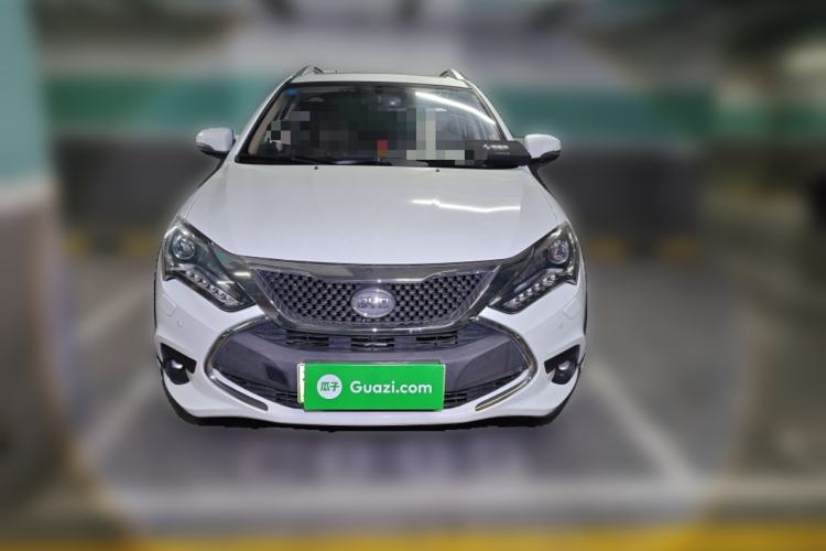 Used BYD Tang New Energy 2015 2.0T Four-Wheel-Drive Flagship Model

