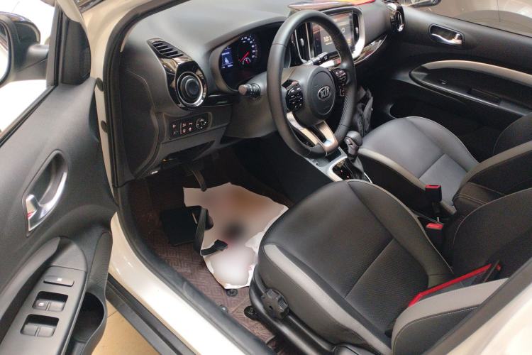 Used Kia kx1 Stonic 2021 1.4L CVT Fun & Sunroof Model
