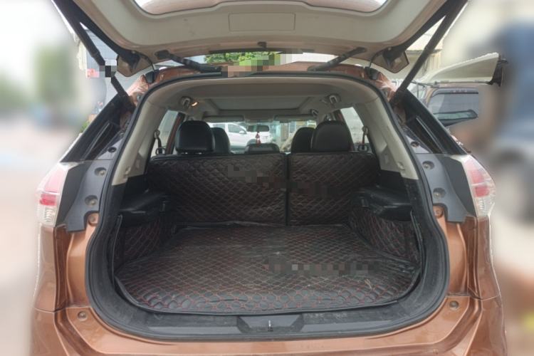 Used Nissan X-Trail 2014 2.5L CVT Luxury Edition 4WD Trunk