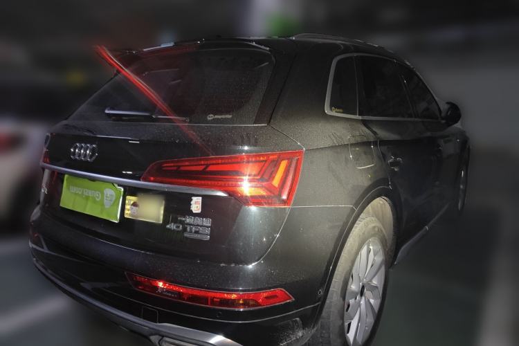 Used Audi Q5L 2022 40T Luxury Dynamic Model Rear Right 45 Deg