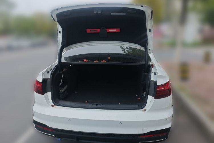 Used Audi A4L 2023 40 TFSI Bang & Olufsen Starry Night Edition
