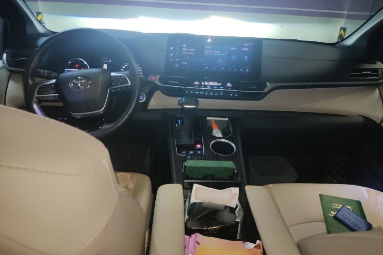 Used Toyota Sienna 2021 2.5L Hybrid Premium Edition