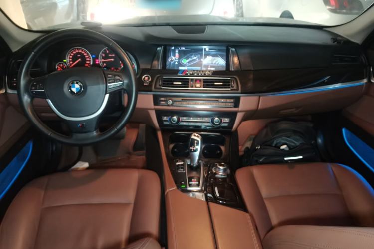 Used BMW 5 Series 2014 525Li Leading Model
