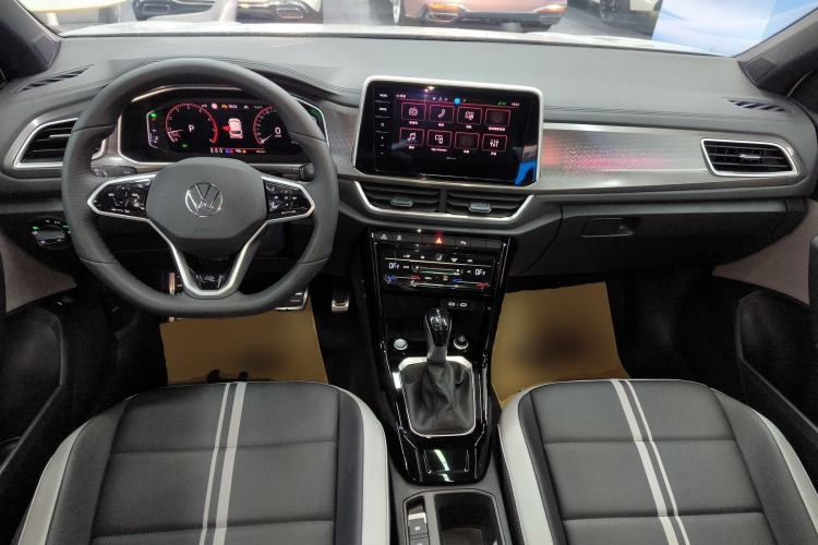 Used Volkswagen T-ROC 2025 Facelifted 300TSI DSG Two-Wheel-Drive Chen Guang Edition Center Console