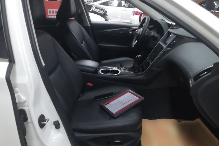 Used Infiniti Q50L 2022 2.0T Comfort Edition
