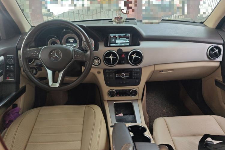Used Mercedes-Benz GLK-Class 2013 Facelift GLK 300 4MATIC Fashion Edition Interior 2