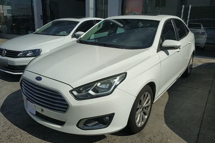 Used Ford Escort 2015 1.5L Automatic Fashion Model