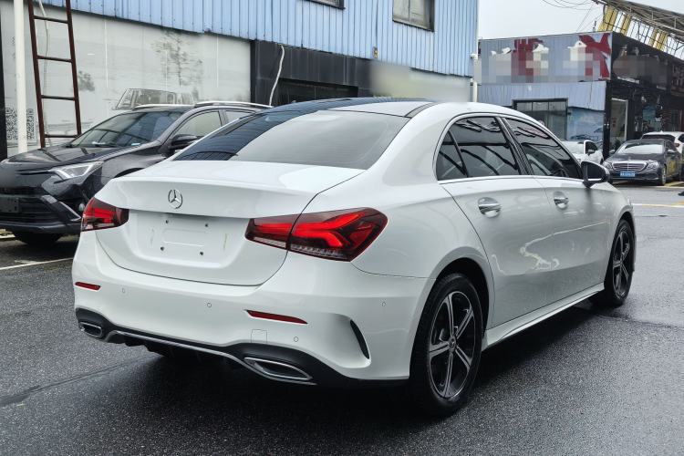 Used Mercedes-Benz A-Class 2022 Revised Version A 200 L Sport Sedan Fashionable Style
