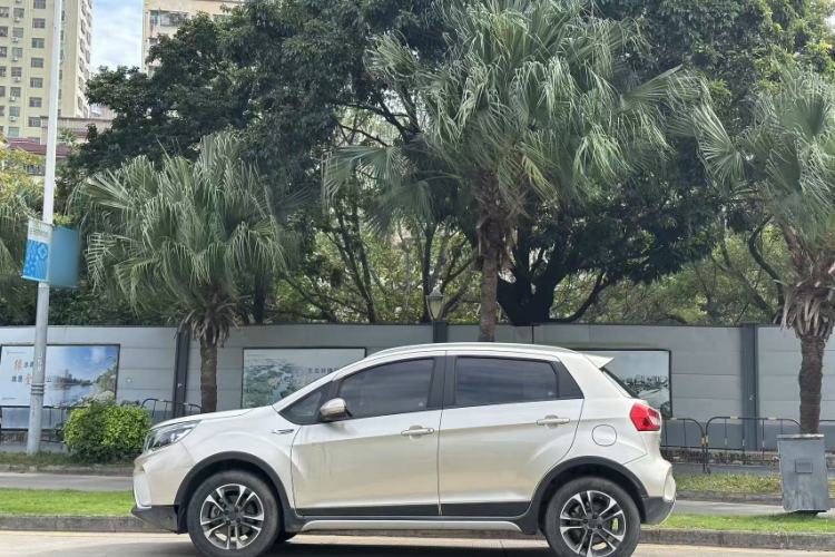 Used Geely Auto Vision X3 2017 1.5L Automatic Elite Model Exterior 1