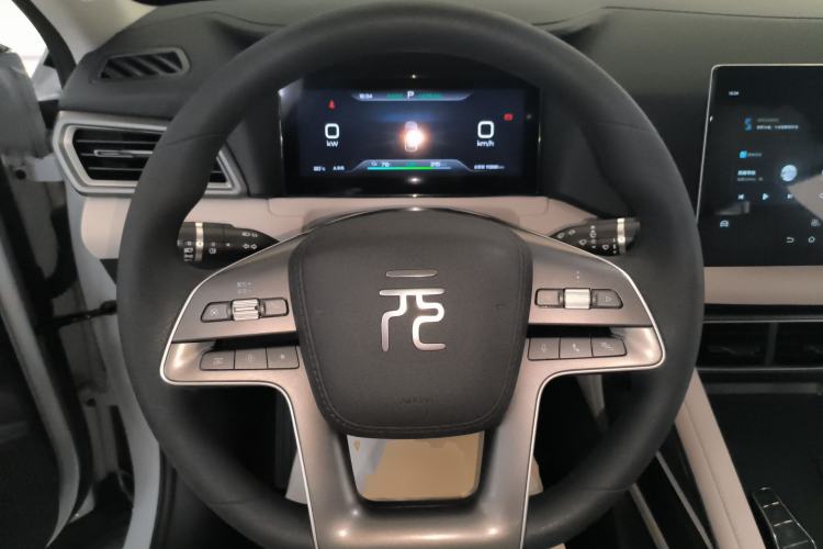 Used BYD Yuan UP 2024 401 km Active Version Steering Wheel