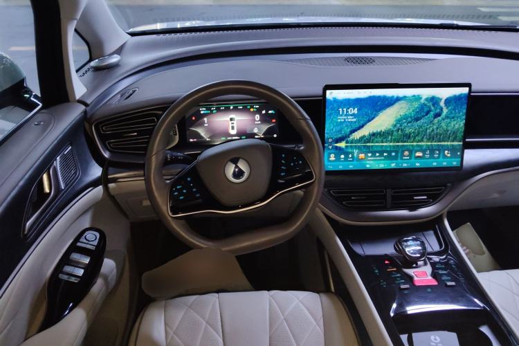 Used Denza D9 2023 DM-i 965 Luxury Model