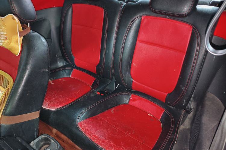 Used Volkswagen Beetle 2015 180TSI model
