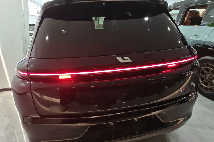 Used Li Auto L8 2023 Pro Model
