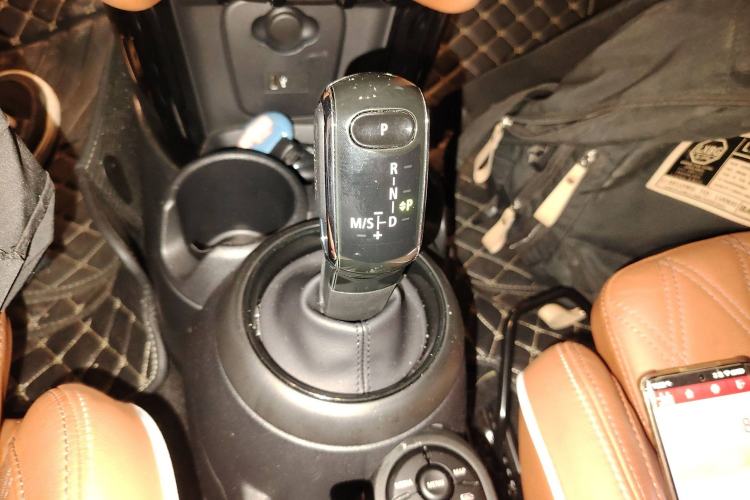 Used MINI MINI 2022 Updated 1.5T COOPER Artist
