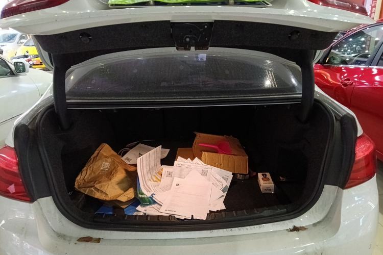 Used BMW 3 Series 2017 320Li Fashion Model Trunk