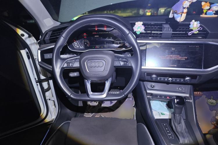 Used Audi Q3 2022 35 TFSI Fashion Dynamic Model