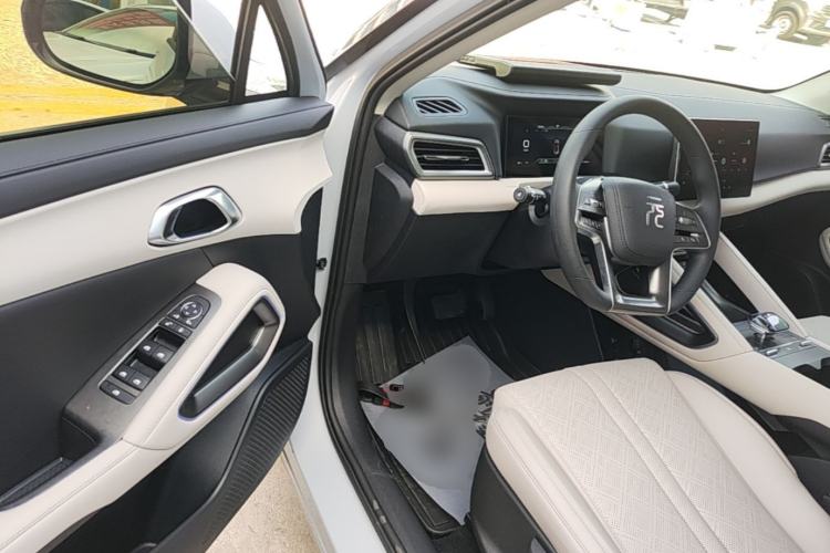 Used BYD Yuan UP 2025 Intelligent Driving Version 401 KM Dynamic Edition